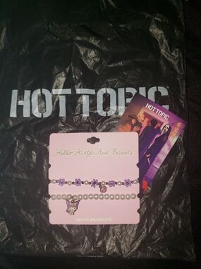 Hot Topic Hello Kitty Purple and White Bracelet Set